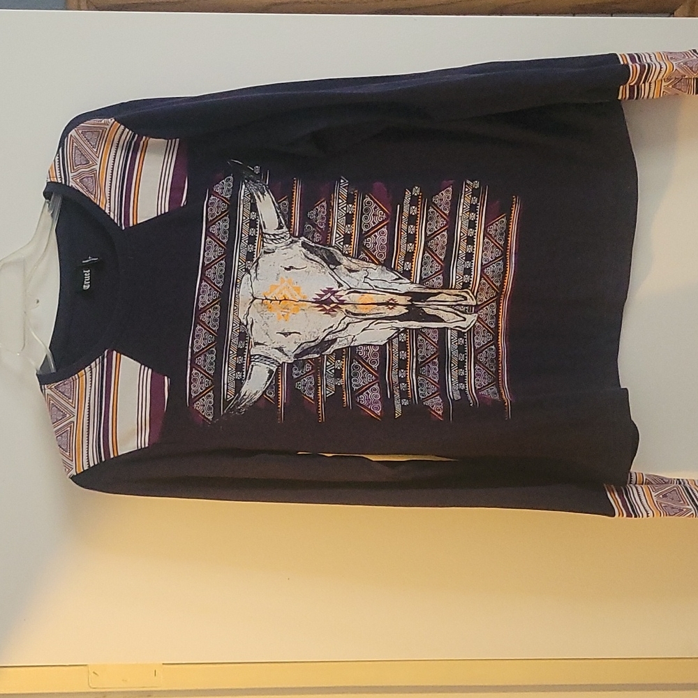 CRUEL WOMENS/CINCH GRAPHIC COW SKULL  LONG SLEEVE NAVY TEE SHIRT
